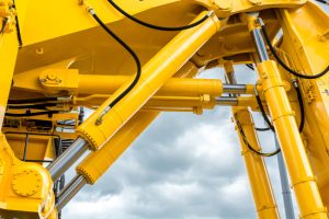 Hydraulic Cylinder Leaks: Causes, Symptoms, and Solutions